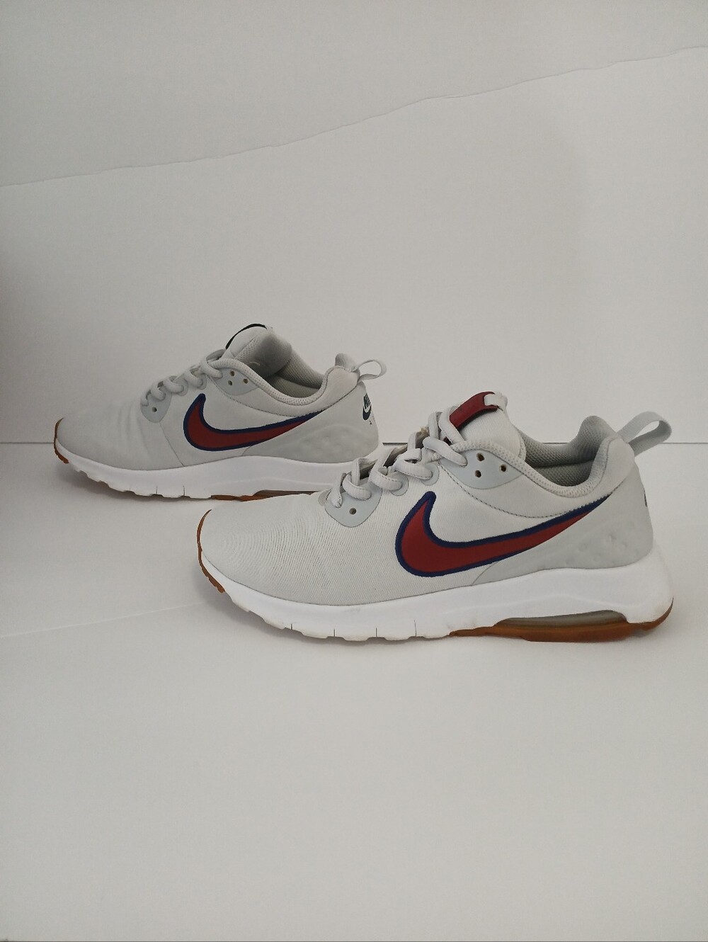 Nike Air Max Motion Lw Se Women's Light Gray Running Trainers Shoes Size 6.5